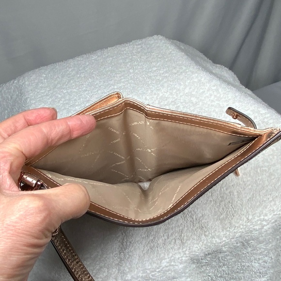 Michael Kors Jet Set Travel Large Double Zip Wristlet - Picture 8 of 16